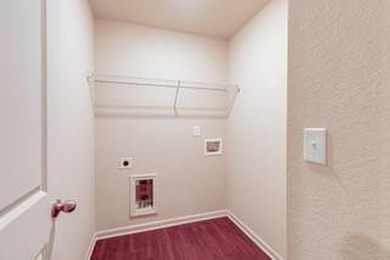Discover this beautifully maintained four-bedroom, 2.5-bathroom - photo 14