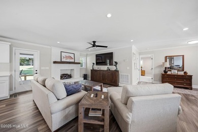 Tucked away in the quiet Oakvale neighborhood, this fully - photo 14