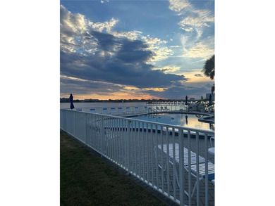 Move-in ready in a riverfront community with low condo fees, a - photo 14