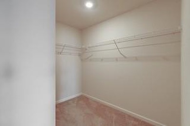 Discover this beautifully maintained four-bedroom, 2.5-bathroom - photo 19
