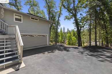 A picturesque scene with a sense of tranquility. This golf