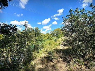 HALF-MILE RIVER FRONTAGE. Discover one of the most exceptional - photo 24