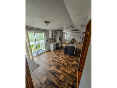 Move-in ready single-wide mobile home located in Huffman, TX - photo 6