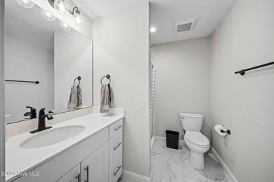 Tucked away in the quiet Oakvale neighborhood, this fully - photo 31