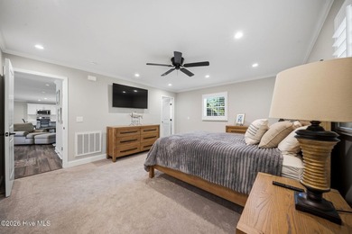 Tucked away in the quiet Oakvale neighborhood, this fully - photo 34