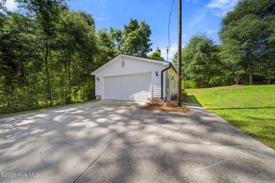 Tucked away in the quiet Oakvale neighborhood, this fully - photo 50
