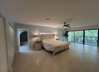 Welcome to this spacious three-bedroom, two-and-a-half-bath - photo 9