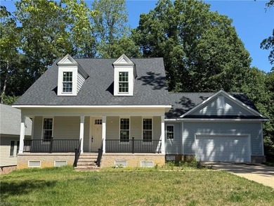 This 4600+ square foot open floor plan is ideal for entertaining - photo 2