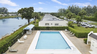 Tranquility awaits you. Step inside this beautifully updated - photo 2