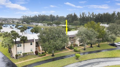 Tranquility awaits you. Step inside this beautifully updated - photo 8