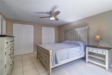 !!LIGHT and BRIGHT!!!---- Upgraded, NEWER Double panel - photo 14