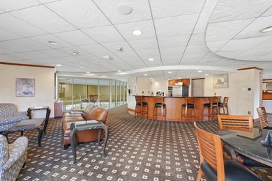 Luxury at an affordable price! Sweeping views of St Paul, the