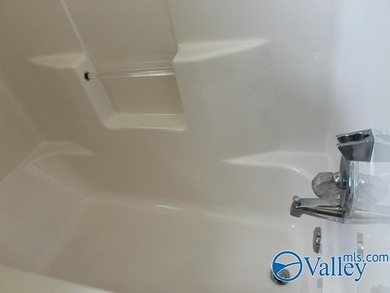 Location-Location 3/4 bedroom home, 5 baths (2-full, 1-3/4 - photo 23