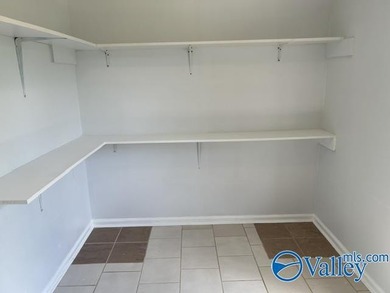 Location-Location 3/4 bedroom home, 5 baths (2-full, 1-3/4 - photo 26