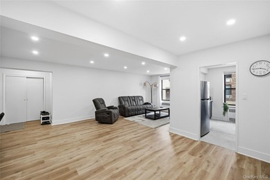 Beautiful 2 Bedroom Unit located on the 1st Floor of Cambridge - photo 10