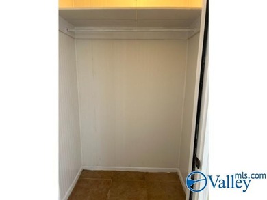 Location-Location 3/4 bedroom home, 5 baths (2-full, 1-3/4 - photo 30