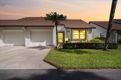 Lake Condo For Sale in Venice, Florida