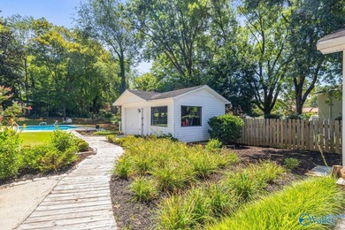 Location-Location 3/4 bedroom home, 5 baths (2-full, 1-3/4 - photo 41