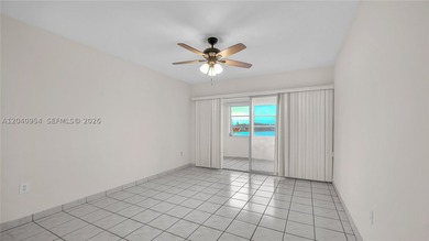Beautiful 1 bedroom, 1 bath condo located in a desirable 55+ - photo 7