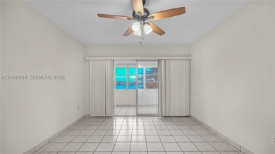 Beautiful 1 bedroom, 1 bath condo located in a desirable 55+ - photo 8