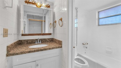 Beautiful 1 bedroom, 1 bath condo located in a desirable 55+ - photo 10