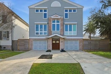 Lake Pontchartrain Home For Sale in New Orleans Louisiana
