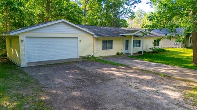 Charming 3-bedroom, 1-bath home just minutes from beautiful - photo 1
