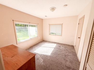 Charming 3-bedroom, 1-bath home just minutes from beautiful - photo 6