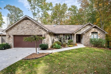 Lake Home For Sale in Crossville, Tennessee