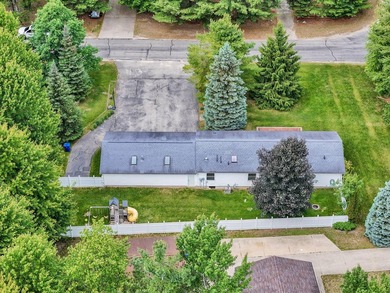 Welcome to this well maintained 3-bedroom, 2-bath home located - photo 2