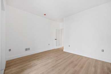 Exceptional condominium with a private fenced backyard and - photo 15