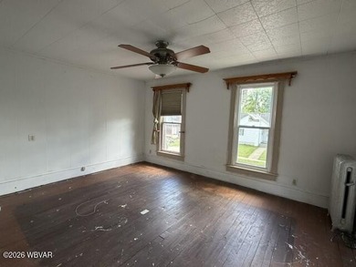 No Flood Insurance Required! Whether you're looking for a place - photo 15