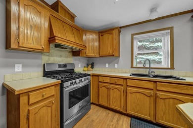 Welcome to this well maintained 3-bedroom, 2-bath home located - photo 5