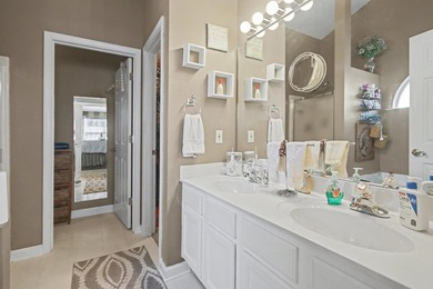 Beautiful 3 bedroom, 2 full bath home in Ashton Glenn, a quiet - photo 18
