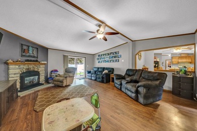 Welcome to this well maintained 3-bedroom, 2-bath home located - photo 10
