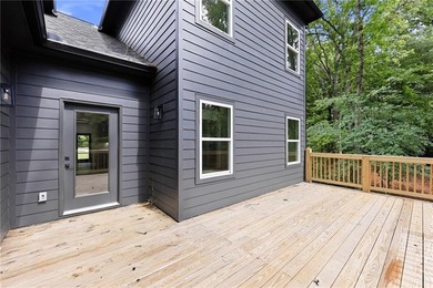 Welcome to lakeside living on Lake Lanier in the sought-after - photo 27