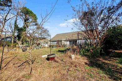 Beautiful 3 bedroom, 2 full bath home in Ashton Glenn, a quiet - photo 31