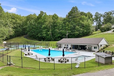 Welcome to lakeside living on Lake Lanier in the sought-after - photo 34