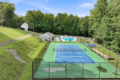 Welcome to lakeside living on Lake Lanier in the sought-after - photo 35