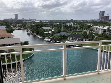 Golden Isles Lakes Area Condo For Sale in Hallandale Beach Florida
