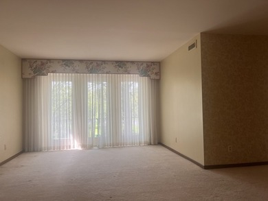 TRANQUIL 55+ UPSCALE-RESIDENTS-ONLY-LIFESTYLE (NO EXCEPTIONS) - photo 8