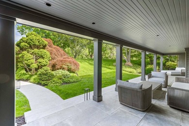 This South of the Highway estate has everything in place for a - photo 9