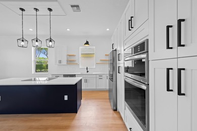 Welcome to Venetian Isles, a gated 55+ active lifestyle - photo 4