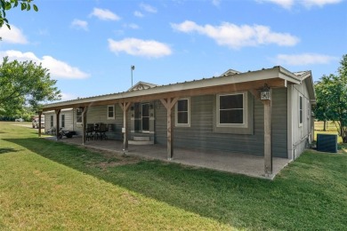 Lake Home For Sale in Paradise, Texas