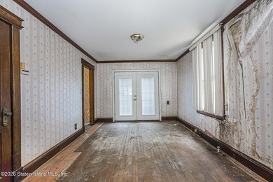 PROPERTY IS VACANT! PRICED TO SELL AS IS: CASH OFFERS ONLY - photo 12