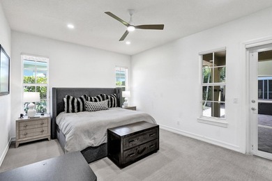 Welcome to this stunning 4-bedroom, 3.5-bathroom residence - photo 14