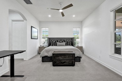 Welcome to this stunning 4-bedroom, 3.5-bathroom residence - photo 16