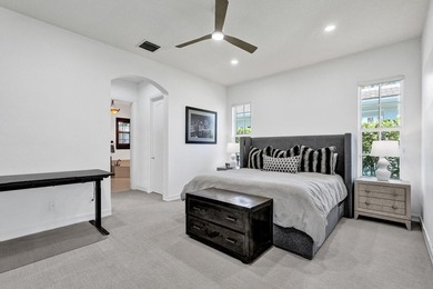 Welcome to this stunning 4-bedroom, 3.5-bathroom residence - photo 17