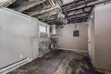 PROPERTY IS VACANT! PRICED TO SELL AS IS: CASH OFFERS ONLY - photo 19