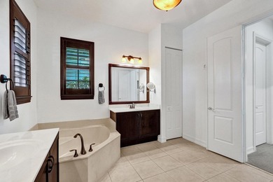 Welcome to this stunning 4-bedroom, 3.5-bathroom residence - photo 22